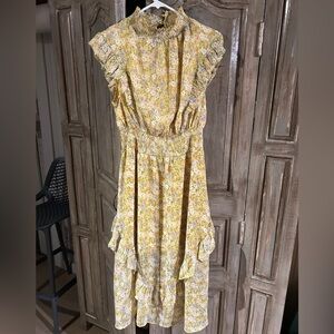 Kendall & Kylie Floral Yellow Midi Dress